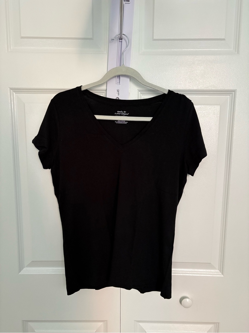 Banana Republic Black V-Neck Short Sleeve Tee